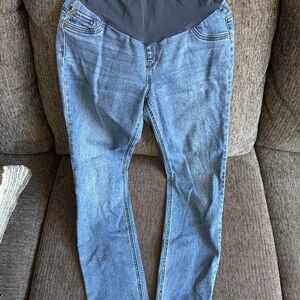 Maternity Cropped Jeans
